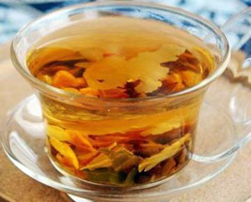 drink of chrysanthemum flower and apricot kernel for bronchitis