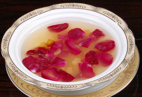 decoction of chinese rose for trauma (image)