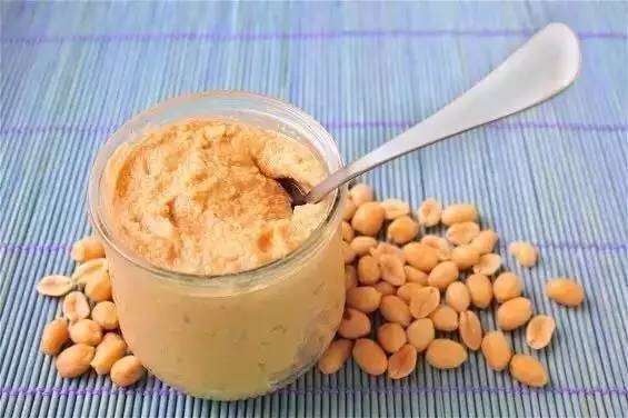 peanut butter, a healing natural remedy for hiccups